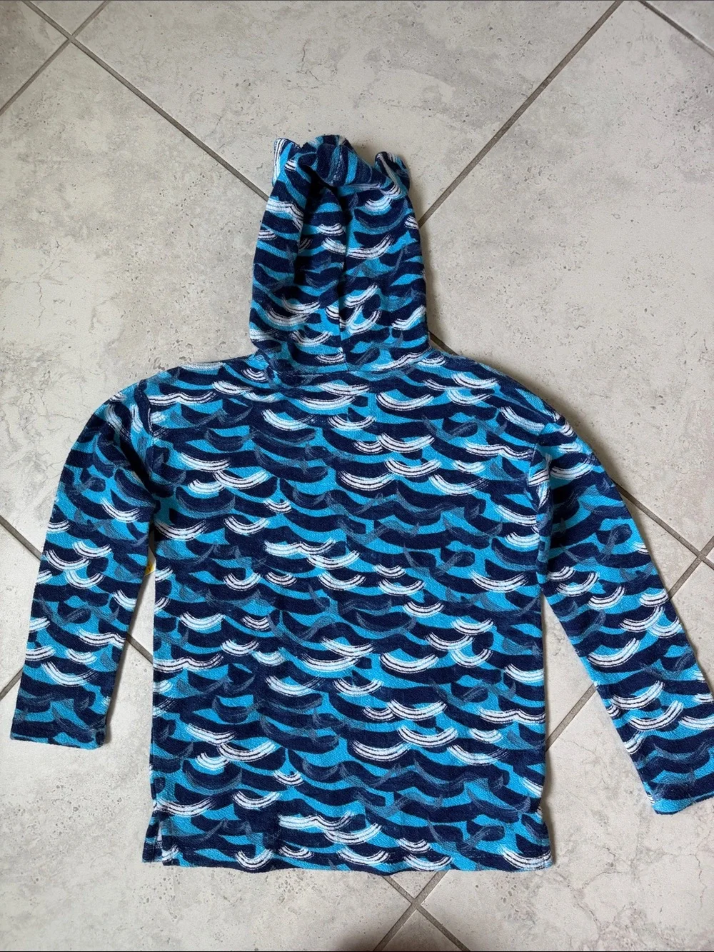 Tucker + Tate Hooded Kids Rashguard in Blue and White Wave Print